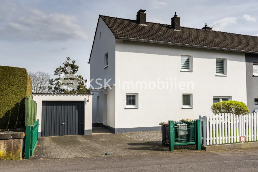 112221 Außenansicht - Haus kaufen in Much - Modern und zeitlos: Sanierter Wohntraum in Much-Marienfeld!