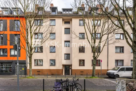 130680 Außenansicht - Wohnung kaufen in Köln - Schöne Dachgeschosswohnung mit Balkon.