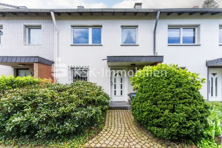 130511 Außenansicht  - Haus kaufen in Köln - Ihr neues Zuhause wartet auf Sie!