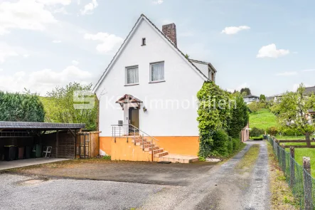 131056 Außenansicht - Haus kaufen in Overath - Familienheim im Dornröschenschlaf!