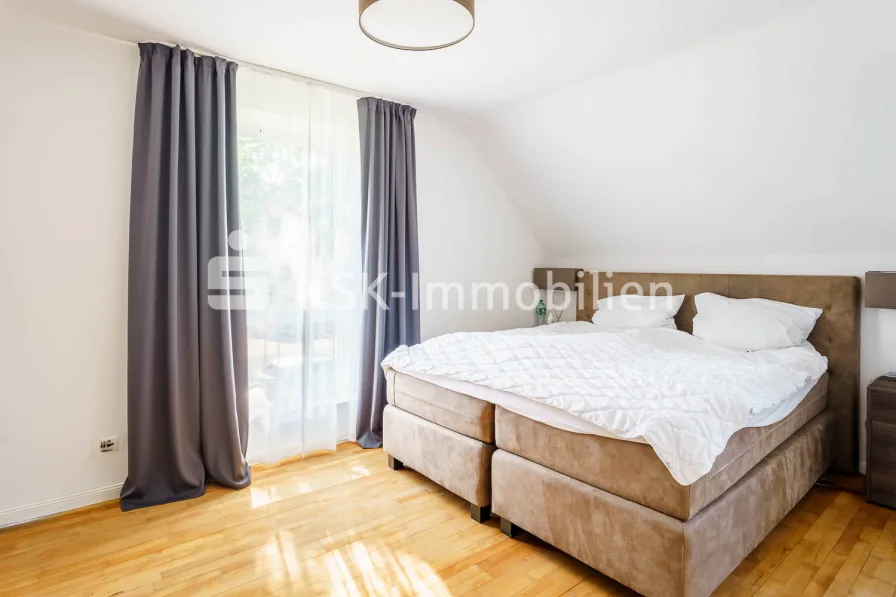 123888 Schalfzimmer DG