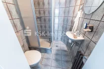 128305 Badezimmer Erdgeschoss