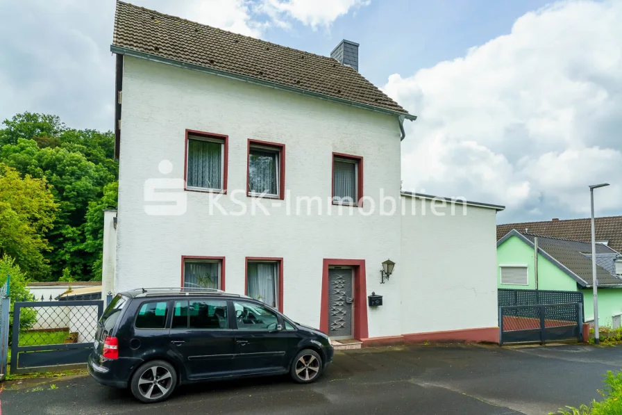 131925 Außenansicht  - Haus kaufen in Siegburg / Wolsdorf - Charmantes Einfamilienhaus mit separater Einliegerwohnung in Siegburg Wolsdorf!