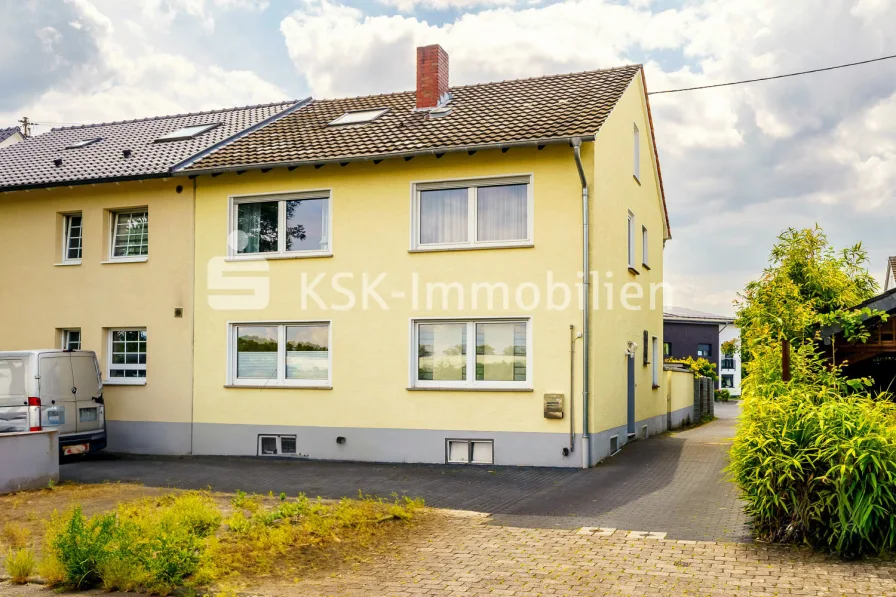 130449 Außenansicht - Wohnung kaufen in Sankt Augustin - Eigentumswohnung mit Terrasse und Garten!