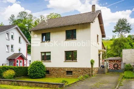 132025 Außenansicht - Haus kaufen in Altenahr - Schnell sein lohnt sich! Gemütliches Einfamilienhaus in Altenahr.