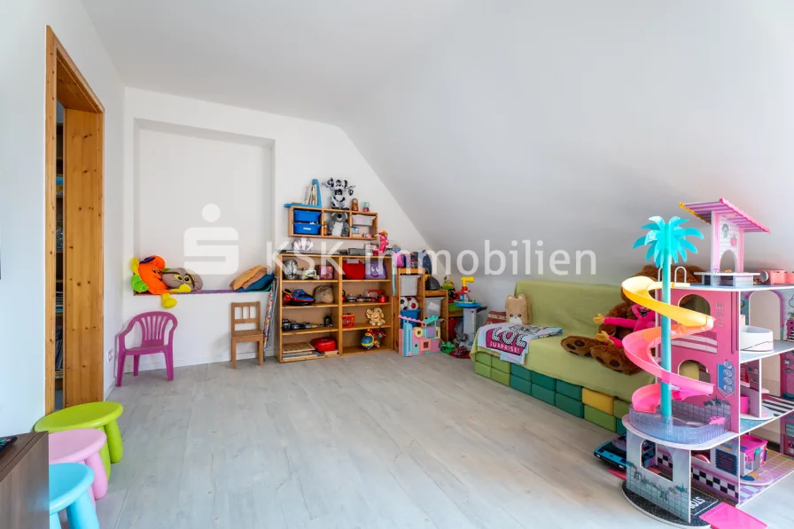 133208 Zimmer Obergeschoss 