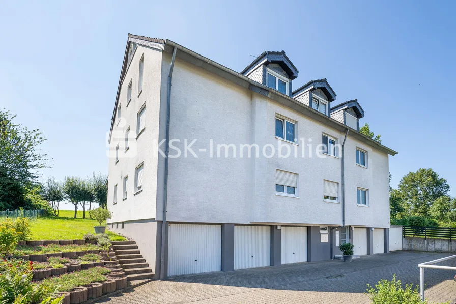 135495 Vorderansicht - Wohnung kaufen in Leverkusen - Schöne und moderne 2-Zimmerwohnung mit tollem Blick ins Grüne!