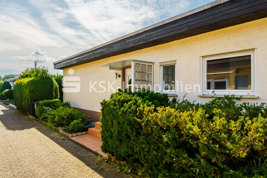 128073 Außenansicht - Haus kaufen in Swisttal - Bungalow in ruhiger Wohnlage.