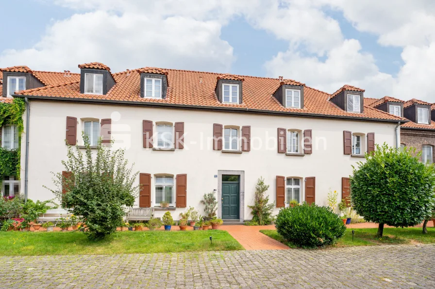 130732 Außenansicht - Wohnung kaufen in Köln - Top-Wohnung in historischer Anlage mit unverbaubarem Rheinblick!