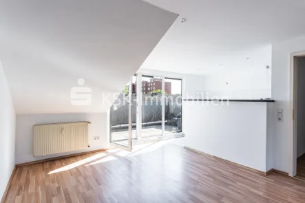 135503 Wohnzimmer  - Wohnung kaufen in Köln / Flittard - Traumwohnung mit toller Dachterrasse!