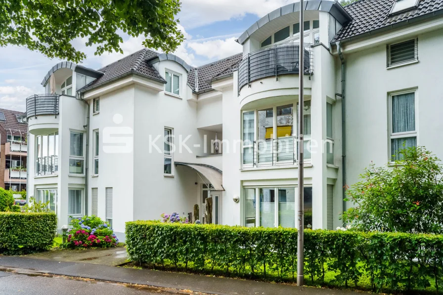 131680 Außenansicht - Wohnung kaufen in Siegburg / Zentrum - Seniorengerechte 2-Zimmer-Wohnung mit Balkon am Kleiberg!