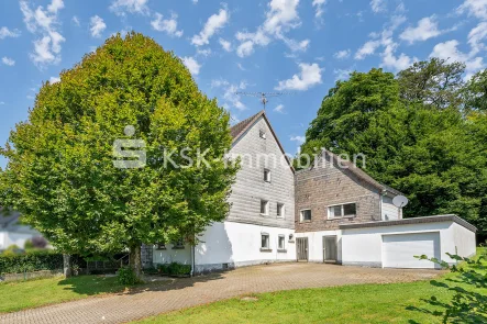 134811 Frontansicht - Haus kaufen in Marienheide - Handwerker aufgepasst! Großes Haus mit Potenzial!