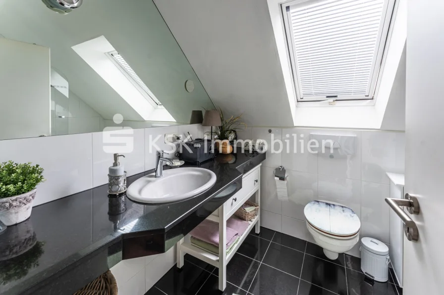 128927 Obergeschoss Badezimmer