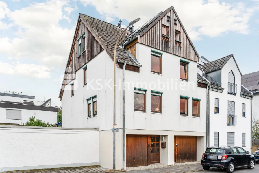 140397 Außenansicht - Haus kaufen in Brühl - Charmante Doppelhaushälfte in ruhiger, familienfreundlicher Lage von Brühl-Vochem!