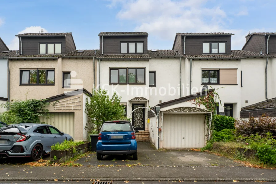 124542 Vorderansicht - Haus kaufen in Bonn - Charmantes Reihenmittelhaus mit großem Potenzial in Bonn-Buschdorf!