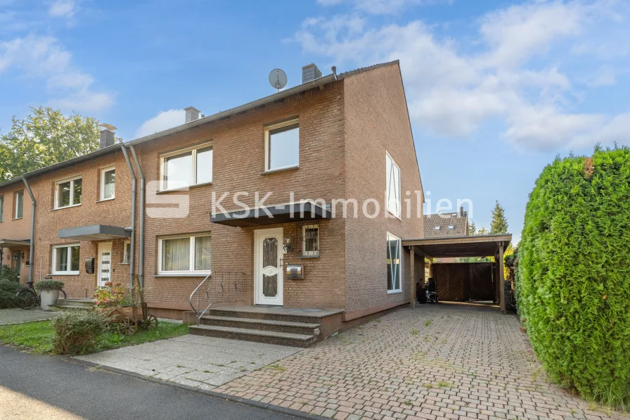 131774 Vorderansicht - Haus kaufen in Hürth - Einfamilienhaus mit Garten, Garage und Carport auf Erbpachtgrundstück in 50354 Hürth-Berrenrath!