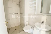 132095 Badezimmer 4. Obergeschoss