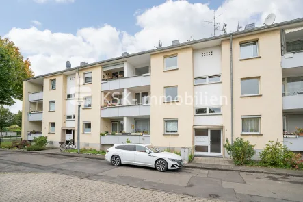 140542 Titelbild - Wohnung kaufen in Pulheim - Zentrale 3-Zimmer-Etagenwohnung mit PKW-Garage.