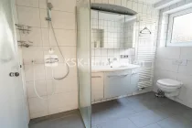 142095 Badezimmer