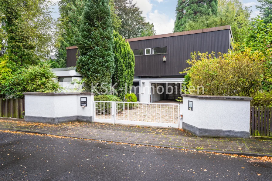 139496 Außenaufnahme  - Haus kaufen in Köln / Müngersdorf - Seltene Gelegenheit - TOP-Grundstück im Malerviertel in Köln-Müngersdorf.