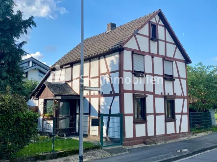 142280 Vorderansicht II - Haus kaufen in Siegburg - Charmantes, sanierungsbedürftiges Fachwerkhaus in Siegburg-Brachoß.