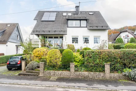 140270 Außenaufnahme  - Haus kaufen in Reichshof - Gepflegtes großes Haus in Top-Lage!