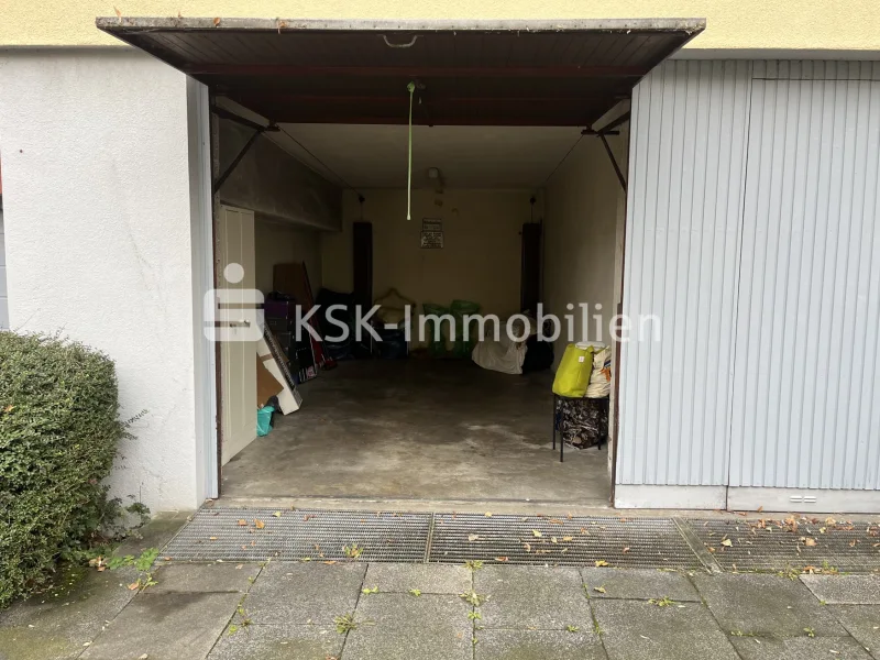 143220 Ansicht - Garage/Stellplatz kaufen in Köln / Bayenthal - Großzügige Einzelgarage in Bayenthal!