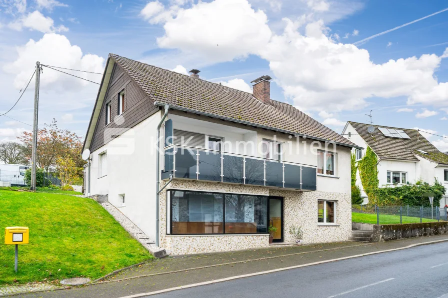 141728 Außenansicht  - Haus kaufen in Engelskirchen / Wallefeld - Gepflegtes Einfamilienhaus mit Einliegerwohnung in dörflicher Lage.