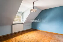 138324 Zimmer Dachgeschoss