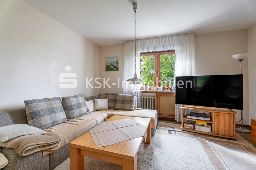 139785 Wohnzimmer Erdgeschoss Haus rechts