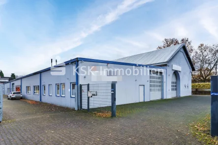 140652 Außenansicht  - Halle/Lager/Produktion mieten in Siegburg - Multifunktional nutzbare Hallenflächen in verkehrsgünstiger Lage.