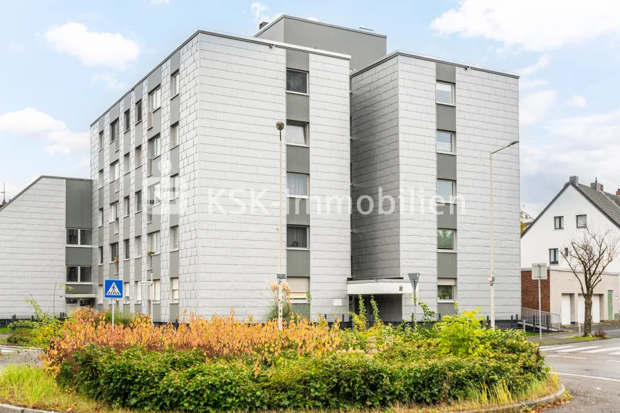 142847 Außenaufnahme - Wohnung kaufen in Frechen - Frechen-Zentrum, modernisierte 3-Zimmerwohnung mit Fernblick.