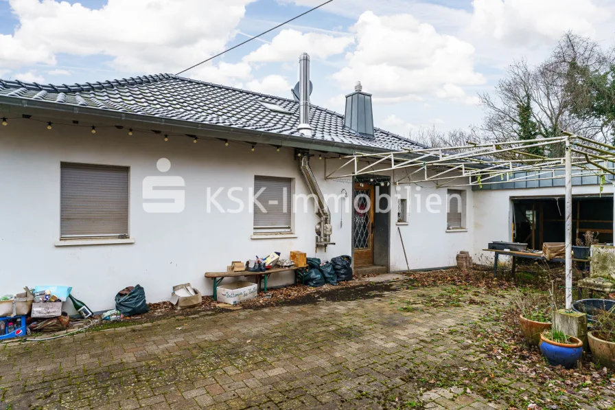 100713_1 Außenansicht 6 - Haus kaufen in Rheinbreitbach - Wochenendhaus auf riesigen Grundstück.