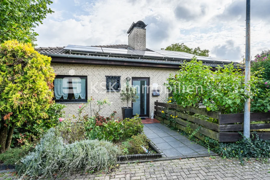 138282 Außenaufnahme - Haus kaufen in Frechen / Königsdorf - Sehr gepflegter und energieeffizienter Bungalow in Topp-Lage von Königsdorf