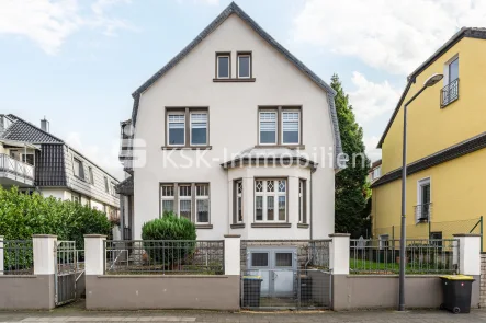 144510 Außenansicht - Haus kaufen in Köln / Zündorf - Handwerker aufgepasst! Ob Ein- oder Zweifamilienhaus, Sie entscheiden!