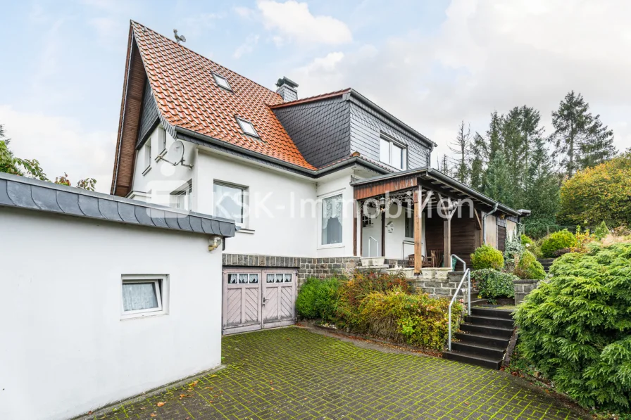 140589 Außenaufnahme  - Haus kaufen in Wipperfürth - Gepflegtes Haus mit großem Grundstück!