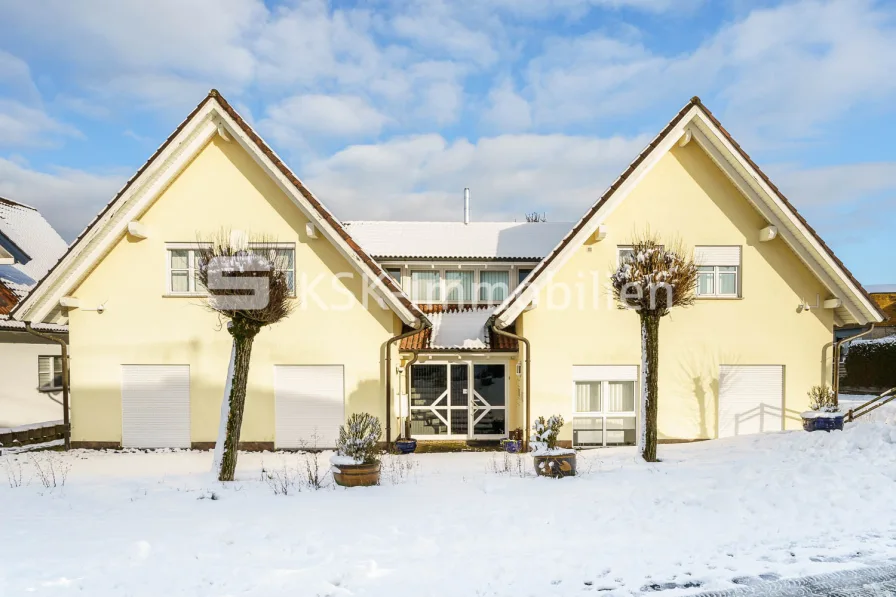 137242_1 Außenansicht 3 - Zinshaus/Renditeobjekt kaufen in Windhagen - 3-Familienhaus in Windhagen.