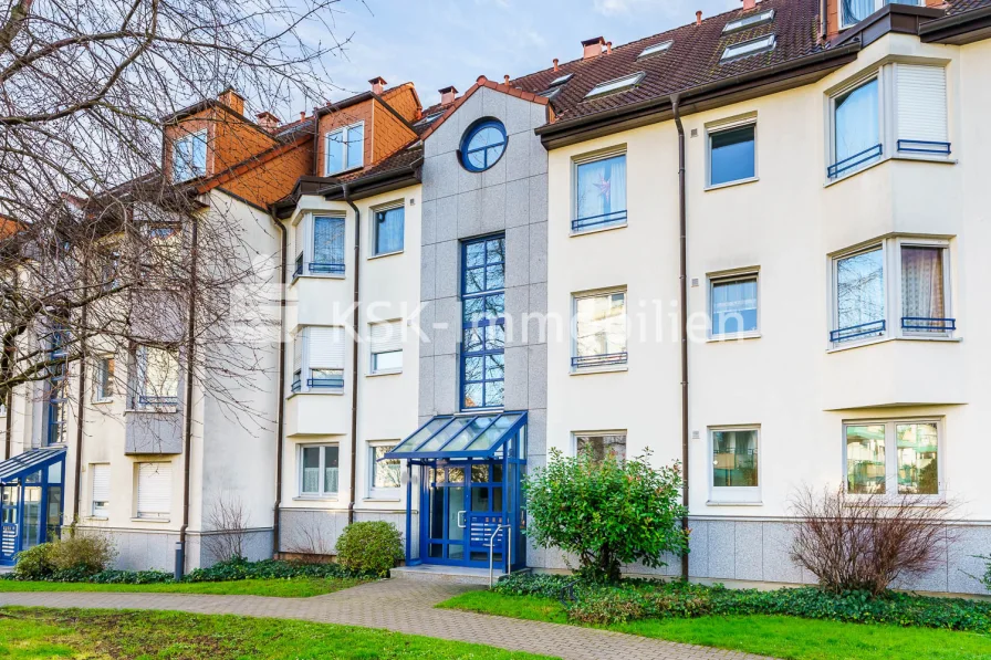 145306 Außenansicht - Wohnung kaufen in Bonn / Duisdorf - Attraktive Hochparterre-Wohnung in Bonn-Duisdorf mit Garten, Terrasse und Tiefgaragenstellplatz.