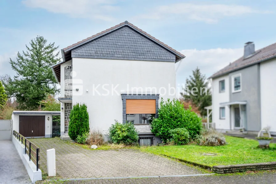 146551 Außenansicht - Haus kaufen in Bergisch Gladbach - Für Kernsanierer oder Neubau! Positiver Bauvorbescheid für Zweifamilienhaus vorhanden!