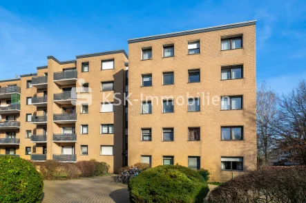 136870_1 Außenansicht (1) - Wohnung kaufen in Bergheim - Günstige 4 Zimmer Wohnung mit Balkon!