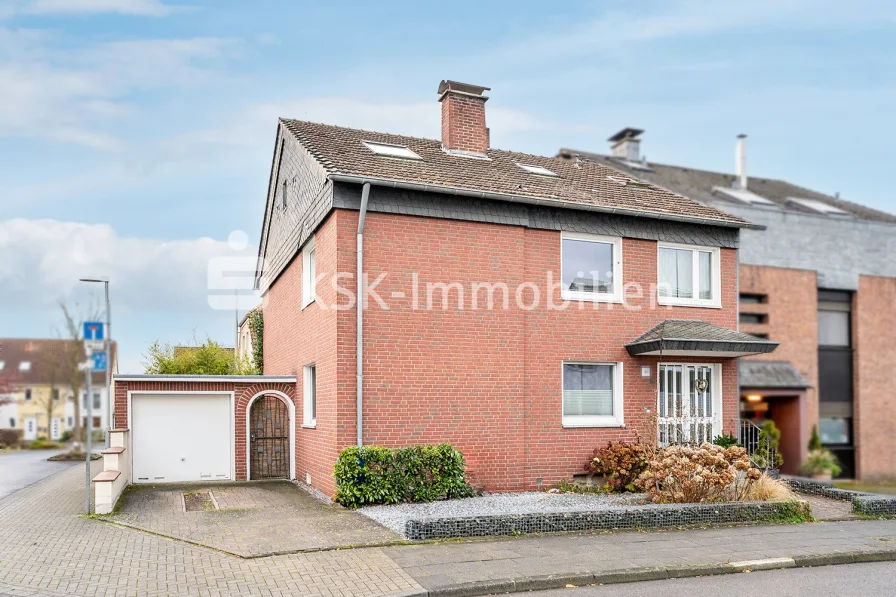 135445 Außenansicht - Haus kaufen in Leverkusen - Gepflegtes Renditeobjekt in beliebter Lage von Leverkusen-Schlebusch!