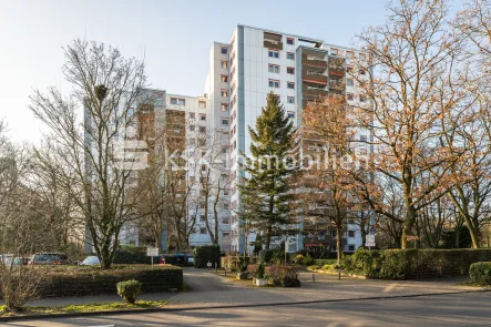 141787 Außenaufnahme - Wohnung kaufen in Köln - „Schönes Penthouse mit beeindruckendem Blick über Köln – Jetzt zugreifen!“