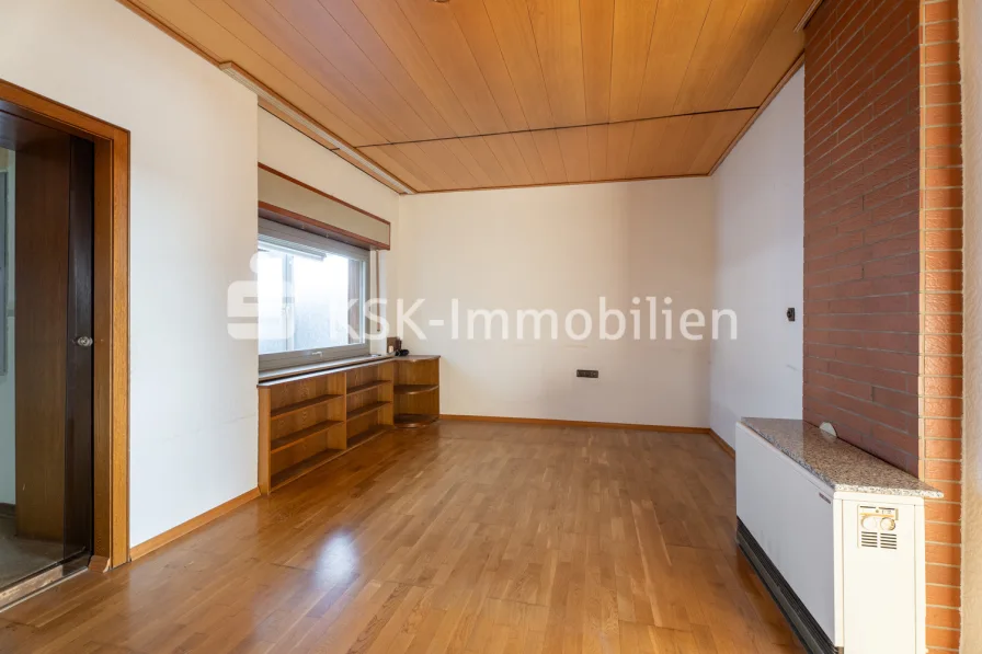 140851 Wohn- und Esszimmer