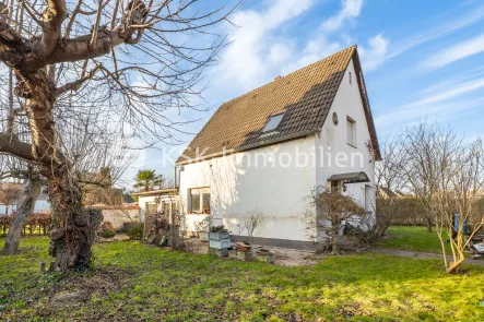 145322 Außenansicht - Haus kaufen in Bergheim - Freistehendes sanierungsbedürftiges Einfamilienhaus in Niederaußem!