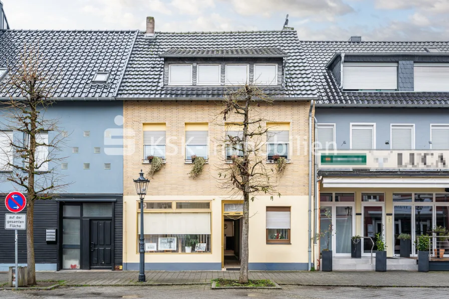 146596 Außenansicht - Haus kaufen in Bedburg - Charmantes Stadthaus im Herzen von Bedburg!