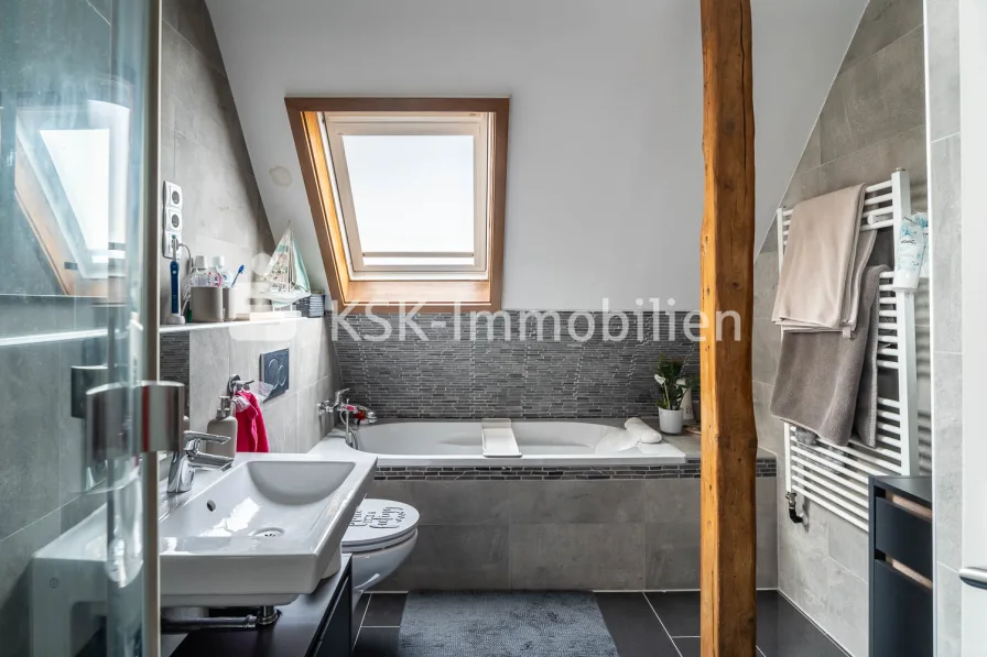 147718 Badezimmer