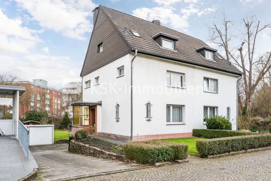 145168 Außenaufnahme - Haus kaufen in Köln / Buchheim - Ideale Wohnlage für Ihre Familie.