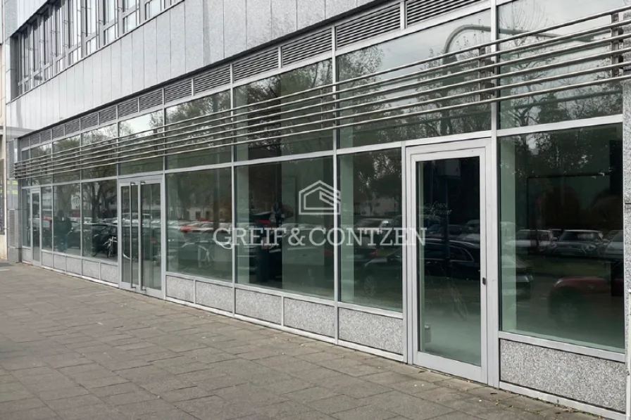 Startbild - Laden/Einzelhandel mieten in Köln - Attraktives Ladenlokal mit guter Visibilität direkt auf dem Ring