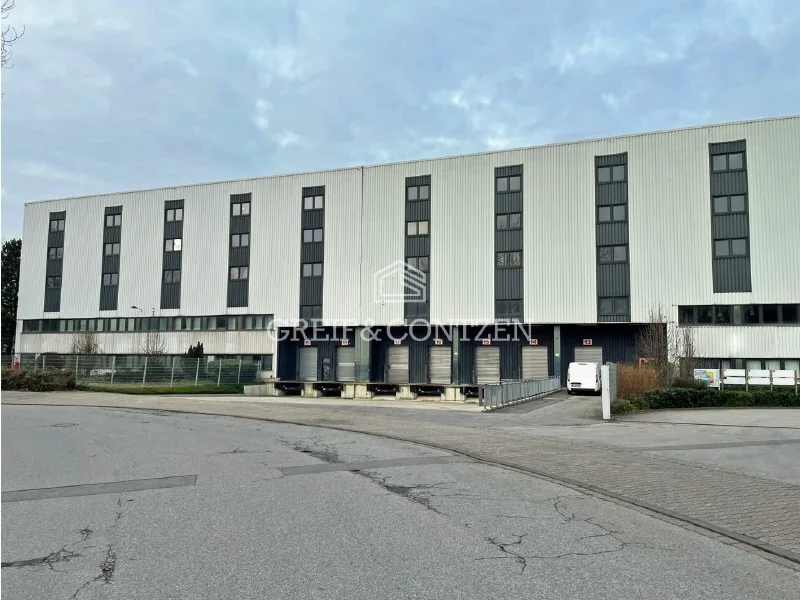 Straßenansicht - Halle/Lager/Produktion mieten in Gelsenkirchen - Sofort verfügbar | Großzügige Lager- und Büroflächen in in Gelsenkirchen-Bismarck