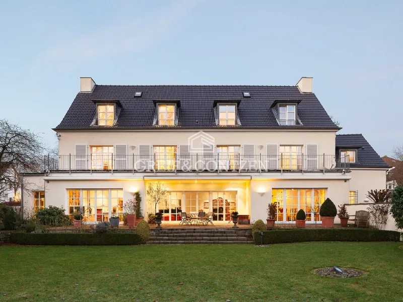 Titelbild - Haus kaufen in Köln - Premiumanwesen in Lindenthal